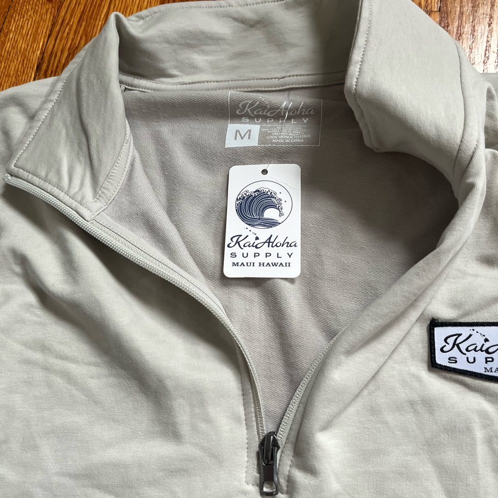 Kai Aloha Supply half zip shirt size M